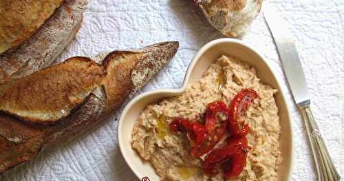 HOUMOUS AUX TOMATES SÉCHÉES