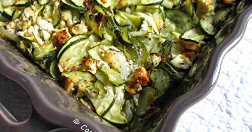 TIAN DÉSORDONNÉ DE COURGETTES À LA FETA 