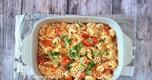 PÂTES À LA FETA RÔTIE (BAKED FETA PASTA)