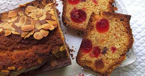 CAKE AUX AMANDES ET FRUITS CONFITS