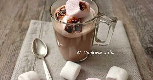 CHOCOLAT CHAUD AU NOCCIOLATA ET AUX MARSHMALLOWS