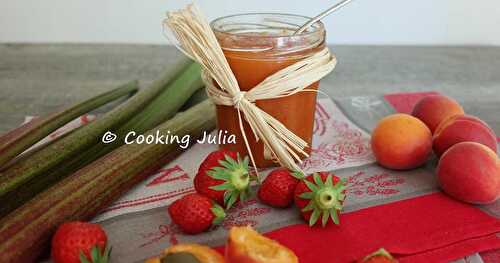 CONFITURE ALLÉGÉE AUX TROIS FRUITS