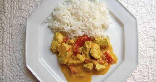 CURRY DE POULET À LA TOMATE