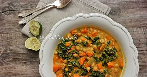 CURRY VÉGÉTARIEN AUX SUPER-ALIMENTS