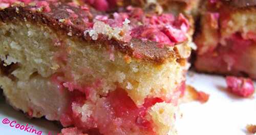 GÂTEAU LYONNAIS AUX POIRES ET PRALINES ROSES