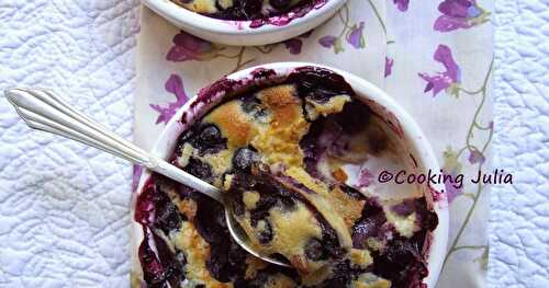 PETITS CLAFOUTIS AUX MYRTILLES