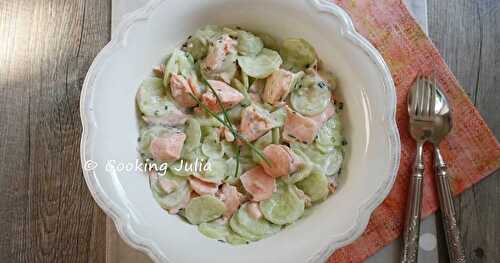 SALADE DE CONCOMBRE AU SAUMON