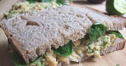 SANDWICH POIS CHICHES-AVOCAT