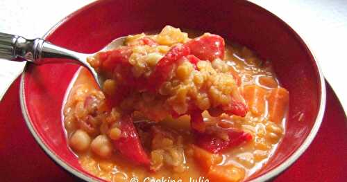 SOUPE AUX LENTILLES CORAIL ET PATATES DOUCES, SAVEUR COCO