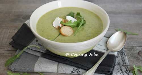 VELOUTÉ DE COURGETTE ET ROQUETTE 