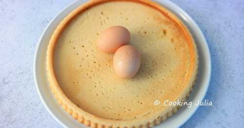 PÂTE POUR MOULE À TARTE RENVERSÉE