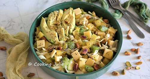 SALADE D'ENDIVES AUX KIWIS, COMTÉ ET PISTACHES