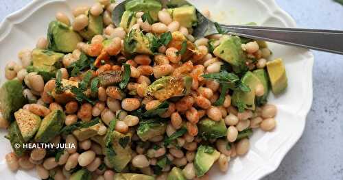 SALADE DE HARICOTS BLANCS ET AVOCAT À L'AIL