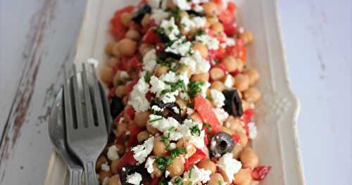 SALADE DE POIS CHICHES, TOMATE, POIVRON ET FETA