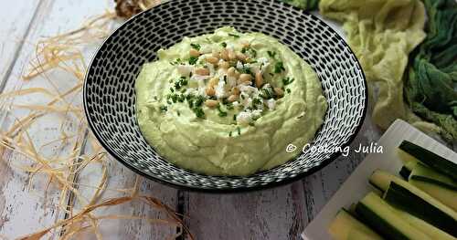 TARTINADE DE FETA À L'AVOCAT