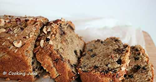 CAKE AUX NOISETTES, SEIGLE ET PÉPITES DE CHOCOLAT