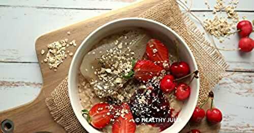 PORRIDGE À LA POIRE ET AUX FRUITS ROUGES