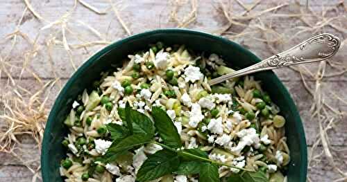 SALADE D'AVOINES, PETITS POIS, CONCOMBRE ET FETA
