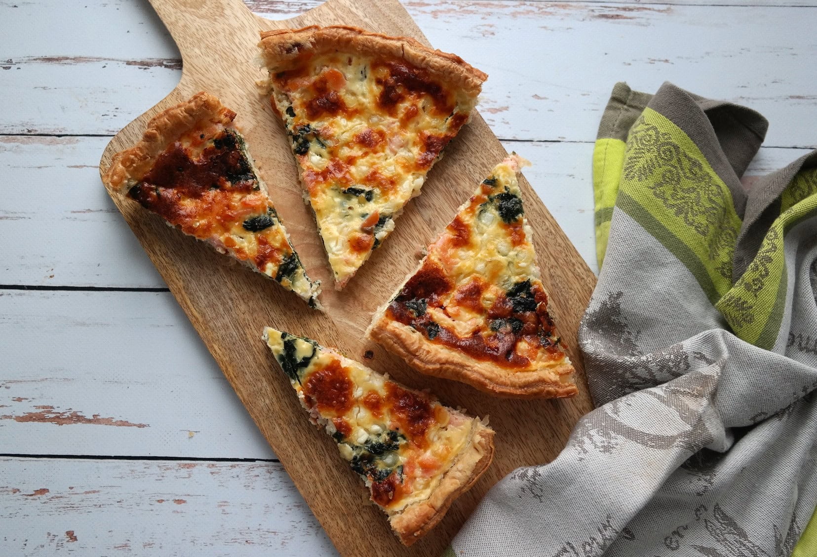 Quiche au saumon fumé, épinards et cottage cheese