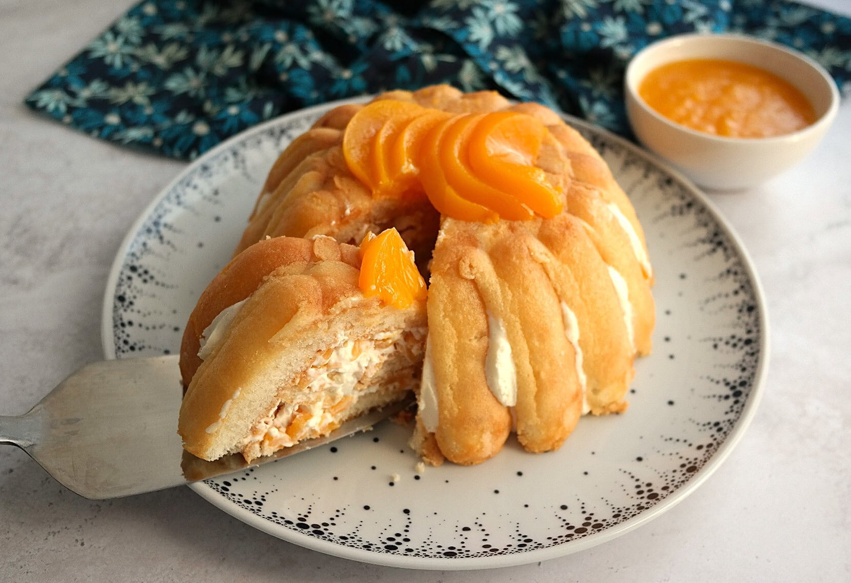 Charlotte pschitt aux pêches (Tupperware)