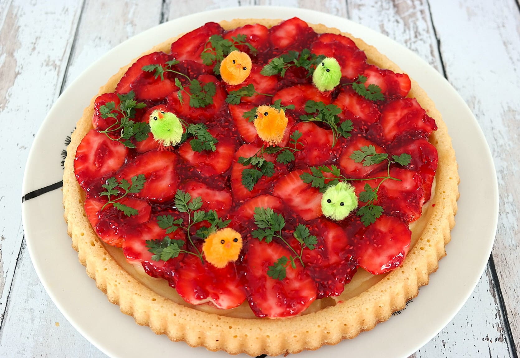 Tarte renversée aux fraises pour Pâques