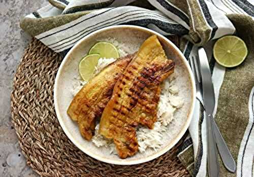 Lard grillé mariné au miel et au curry