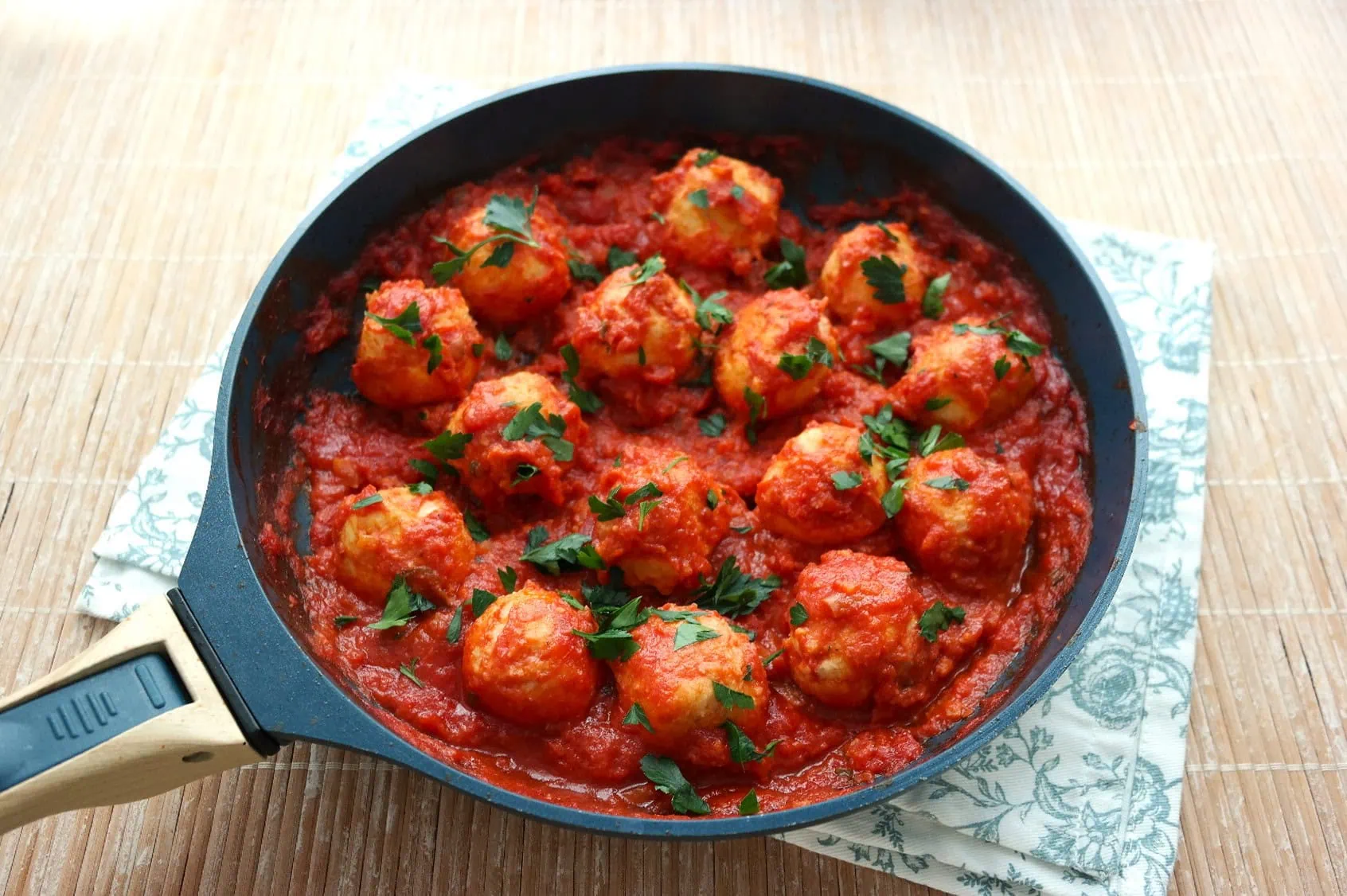 Polpette à la ricotta et sauce tomate