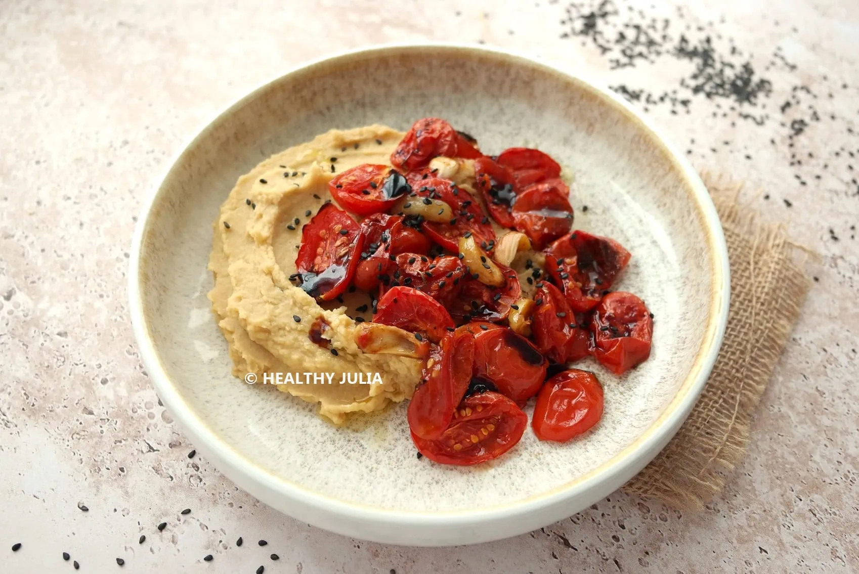 Tomates confites et purée de pois chiches