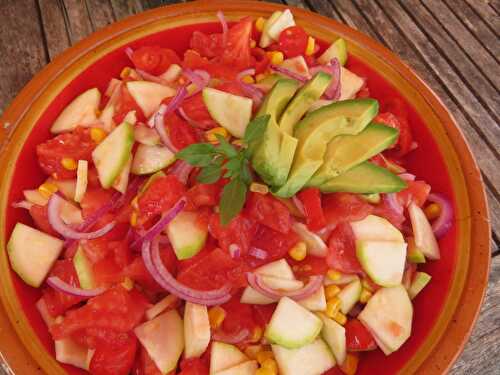 Salade d’Été aux Courgettes et Tomates