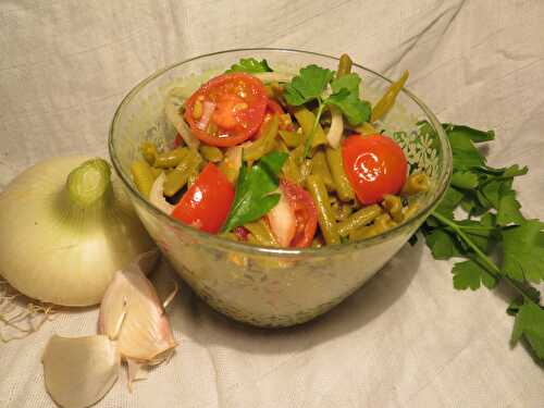Salade de Haricots Verts, Tomates-Cerises et Oignons Nouveaux
