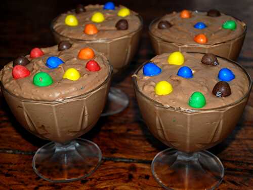 Mousse au Chocolat Croustillante aux M&M's