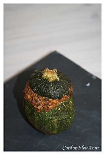 Courgettes farcies légères au steak haché, navets et cumin