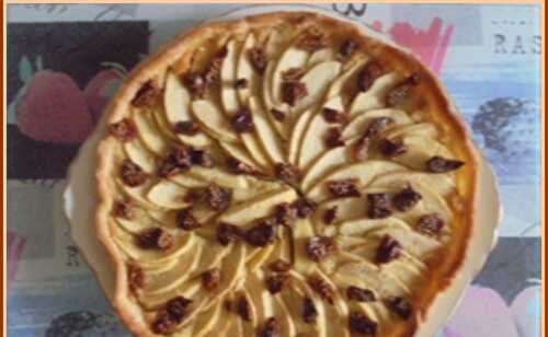 Tarte aux pommes et figues sur crème aux amandes 