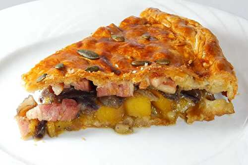 Tourte au Butternut, oignons et lardons