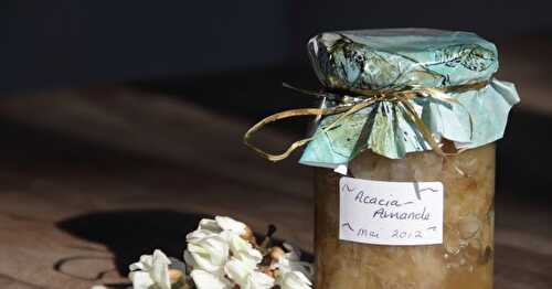 Confiture de fleurs d'acacia aux amandes