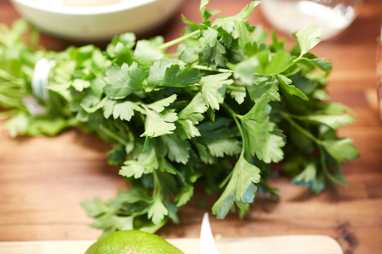Comment conserver le persil frais ? voici plusieurs méthodes pour ne plus jamais le gaspiller