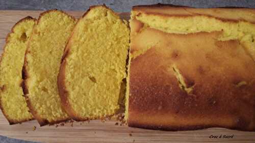 Cake curcuma citron