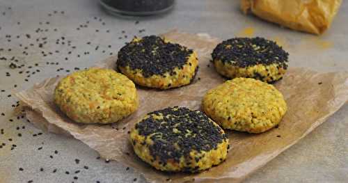 Galettes de millet aux carottes, curcuma et sésame (vegan)