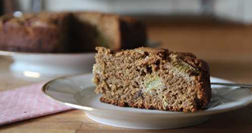 Gâteau au quinoa et à la rhubarbe