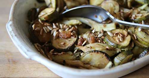 Légumes d'été aigres-doux aux raisins