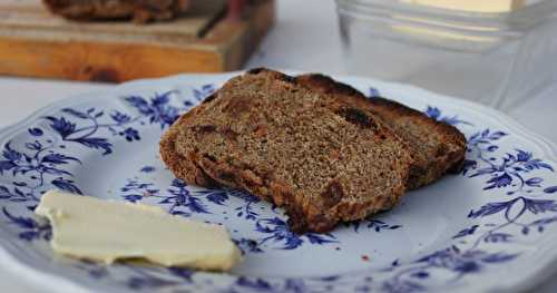 Pain aux raisins secs et à la carotte