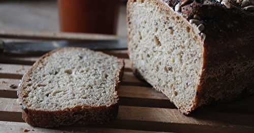 Pain rustique aux graines