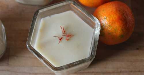 Petites crèmes safranées au parfum d'amande orangé