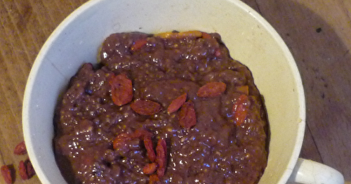 Porridge chocolaté aux graines de chia pour un matin gourmand (vegan, sans gluten)