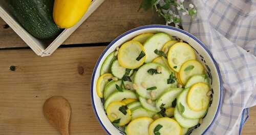 Salade de courgettes crues, citron et basilic