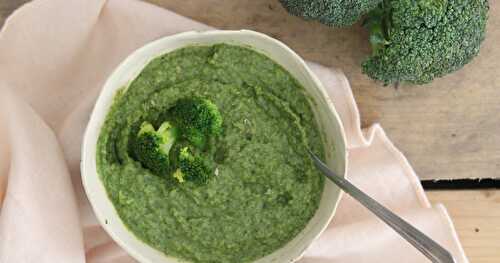 Purée de brocolis au pesto