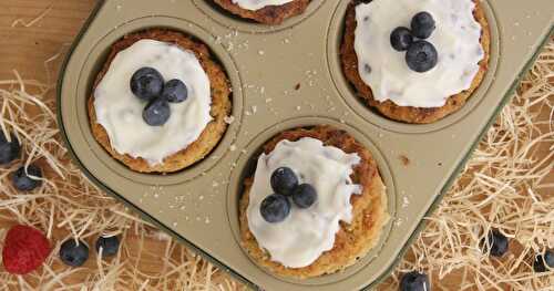 Muffins à la courgette, au yaourt et à la vanille, glaçage au yaourt