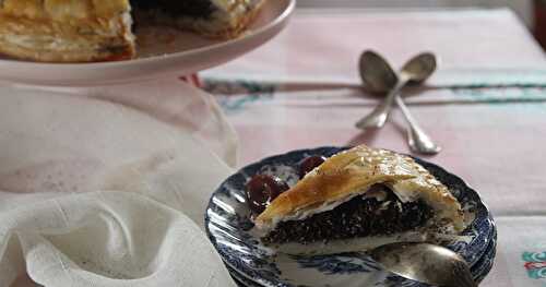 Galette des rois au pavot et cerises amarena