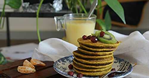 Golden latte pancakes