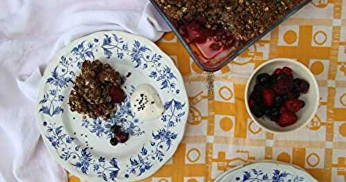 Crumble sésame noir-fruits rouges